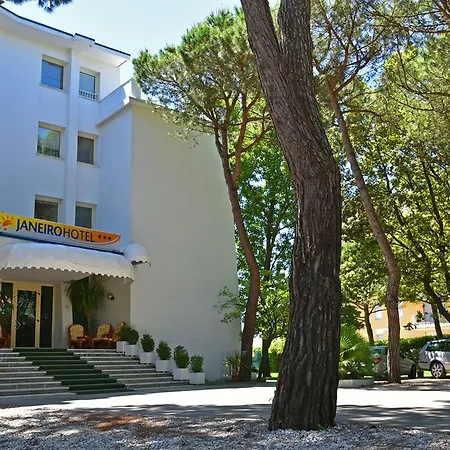 Hotel Janeiro Frontemare 3*